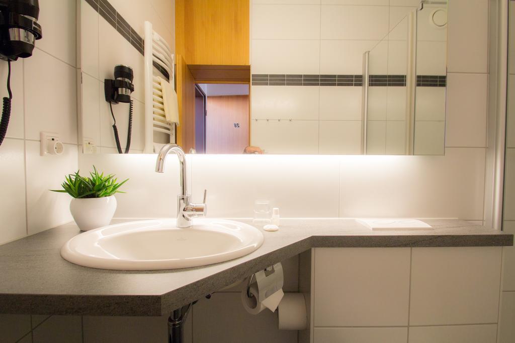 Hotel Am Lingelbach Knullwald Room photo