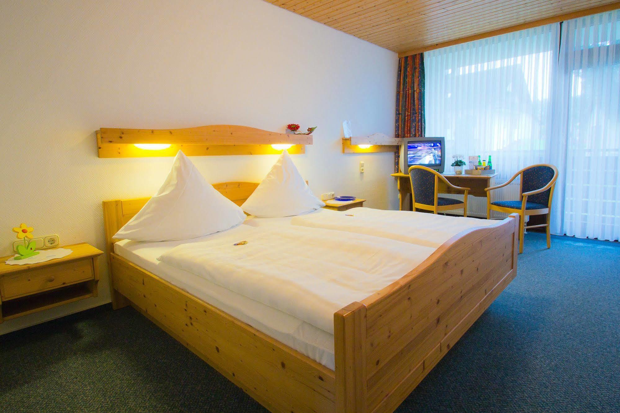 Hotel Am Lingelbach Knullwald Exterior photo